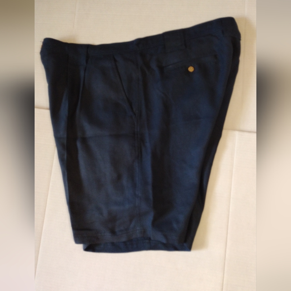 Tommy Bahama SILk navy blue shorts, 42, front/back pockets, zipper, relax fit